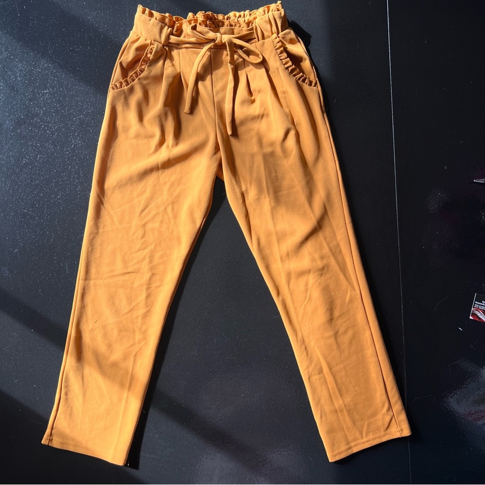Mustard Paperbag Waist Pants Size Medium